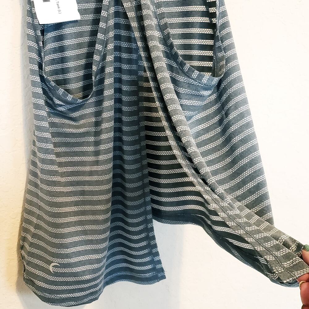 Zyia Active Gray Nimbus Split Open Back Athletic Tank Top Women's Large NWT - Picture 4 of 7